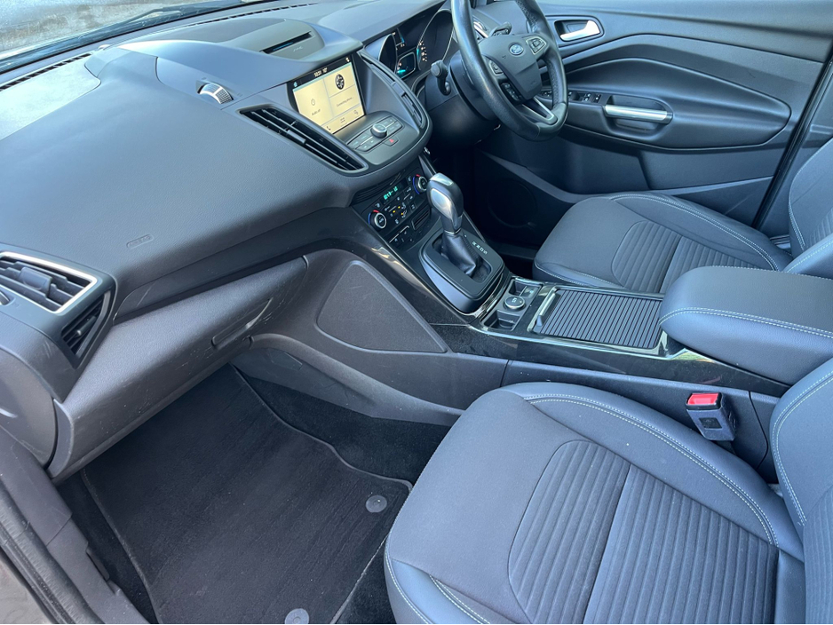 2018 Ford Kuga - image 9