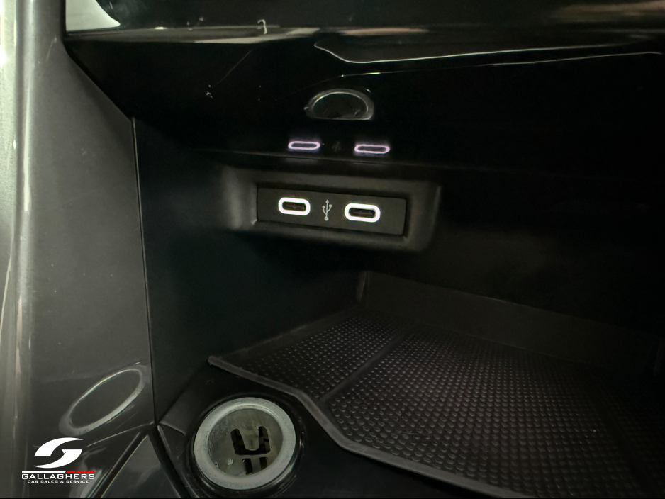 2022 Volkswagen T-Roc R-LINE 1.5 TSI D7F 150HP 5DR A €28,995