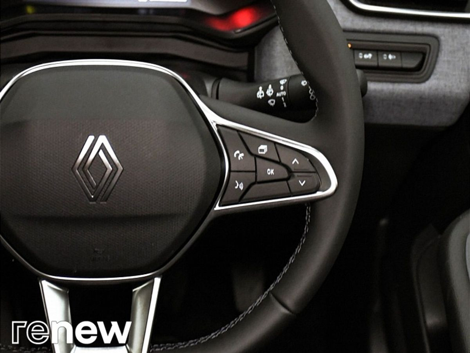 2025 Renault Clio - image 21