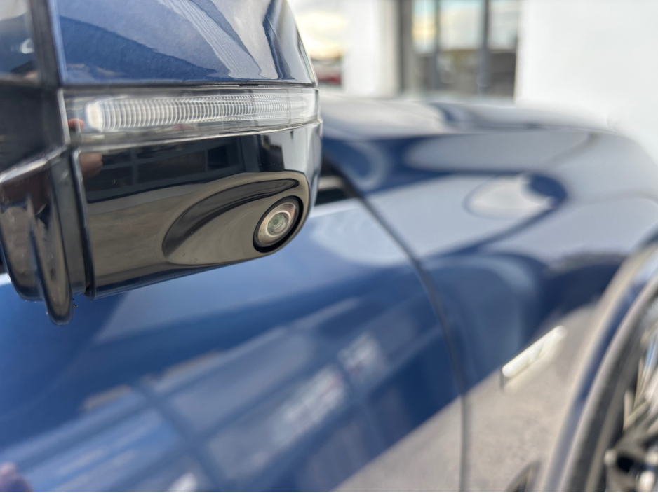 2022 BMW X5 - image 11