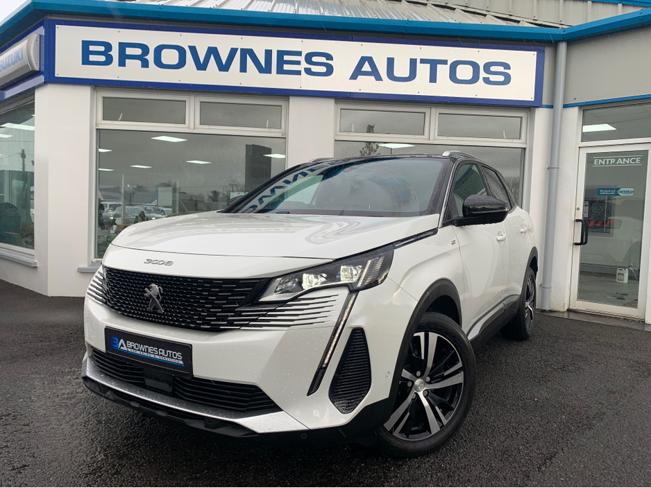 2023 Peugeot 3008 - image 2