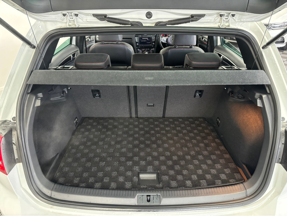 2015 Volkswagen Golf *VOLKSWAGEN GOLF GTI PERFORMANCE PACK* *TARTAN CLOTH SEATS* *DSG AUTOMATIC* *WIDE NAV SCREEN* *AUTO LIGHTS* *FOG LIGHTS* *REVERSE CAMERA* *PARKING SENSORS* *FINANCE AVAILABLE* *TRADE INS WELCOME* €19,950