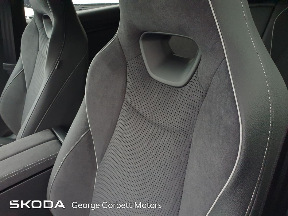 2026 Skoda Superb - image 24