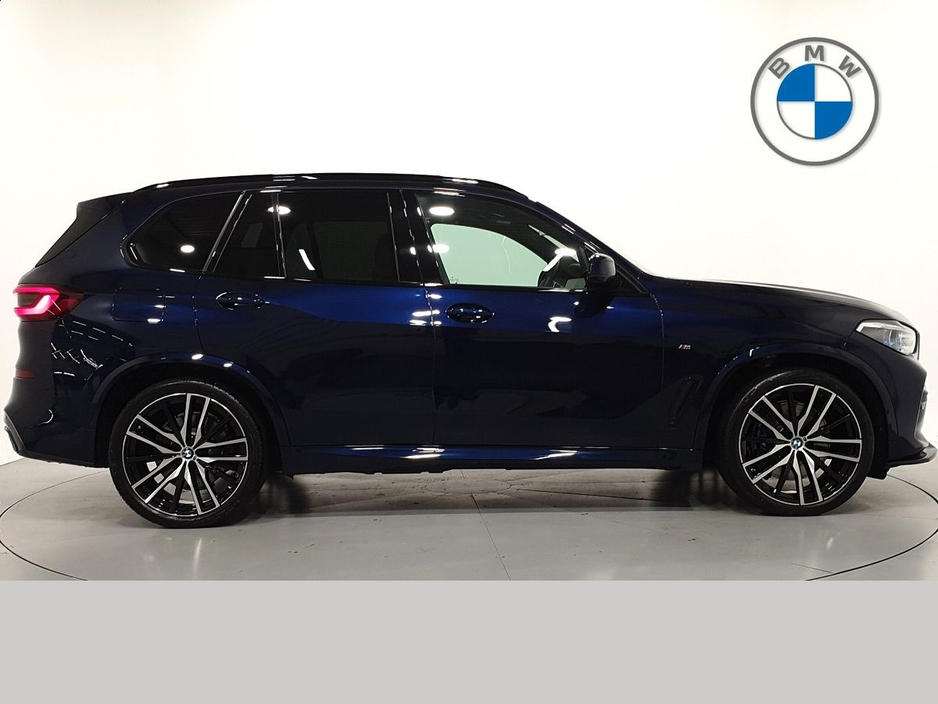 2021 BMW X5 xDrive45e M Sport €59,950