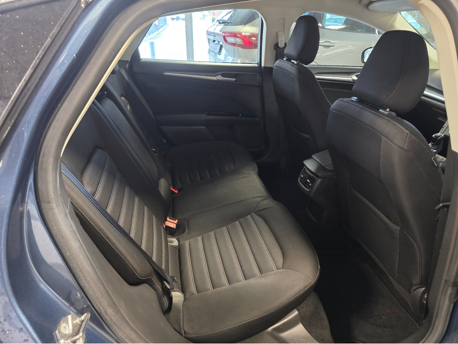 2020 Ford Mondeo - image 3