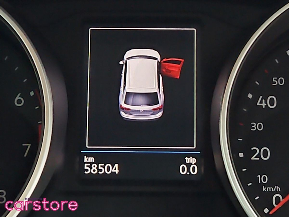 2018 Volkswagen Tiguan - image 21