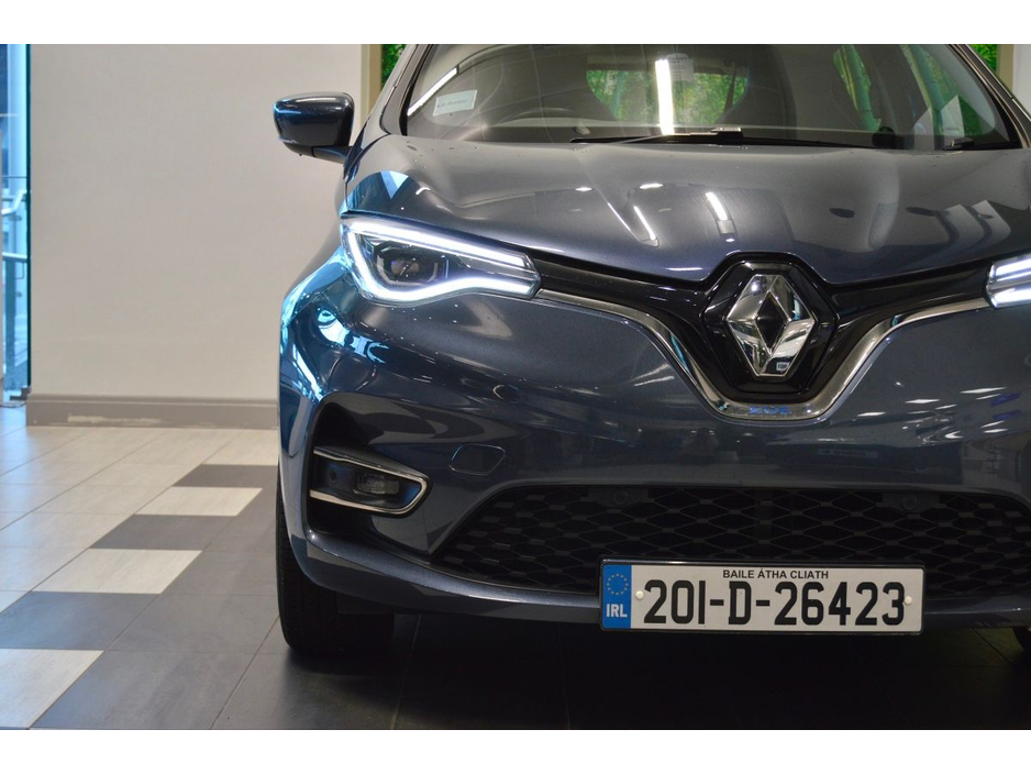 2020 Renault Zoe R135 Z.E 50 Iconic CCS Rapid charge €12,995