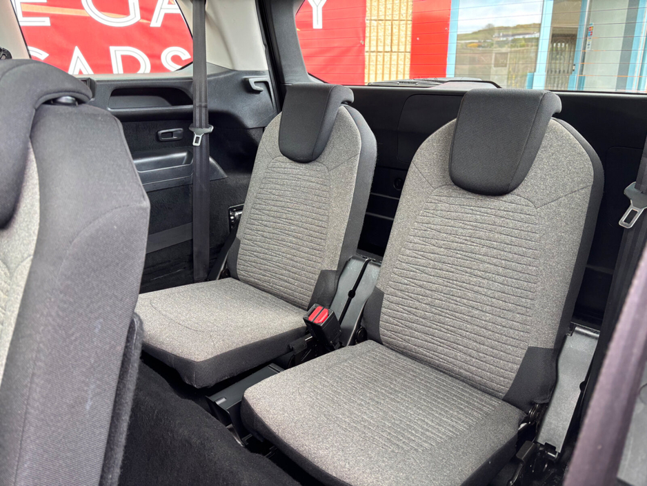 2015 Citroen C4 - image 13