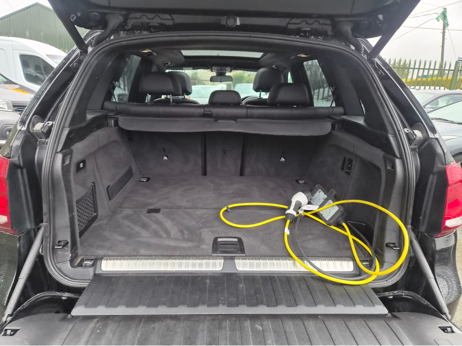 2018 BMW X5 - image 9