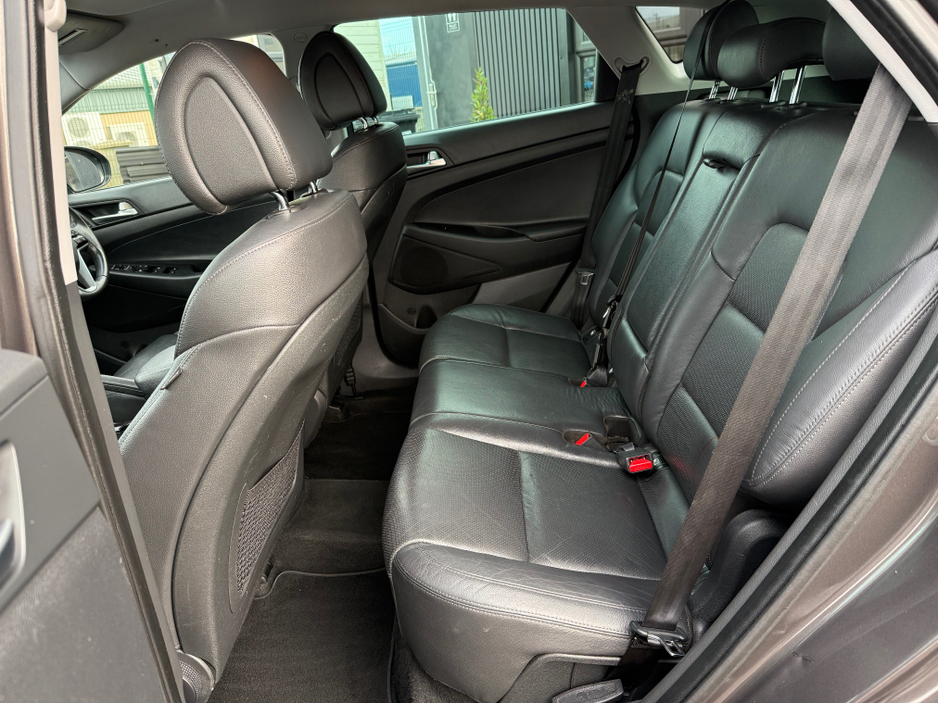 2016 Hyundai Tucson - image 8