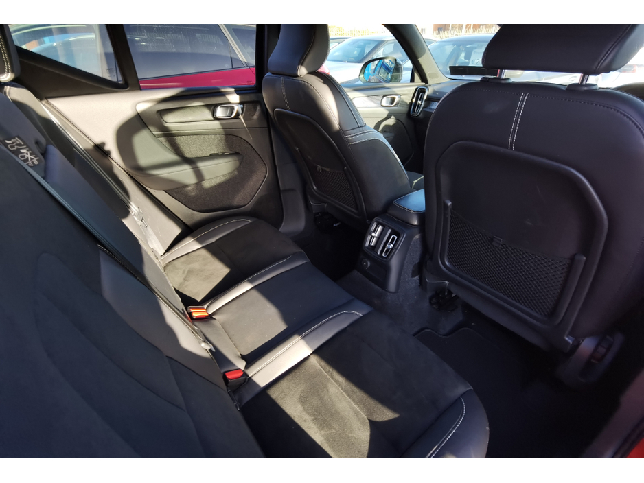 2022 Volvo XC40 1.5 RECHARGE T5 R-DESIGN AUTOMATIC PETROL PLUG-IN HYBRID - FINANCE AVAILABLE - CALL US TODAY ON 01 492 6566 OR 087-092 5525 €28,950