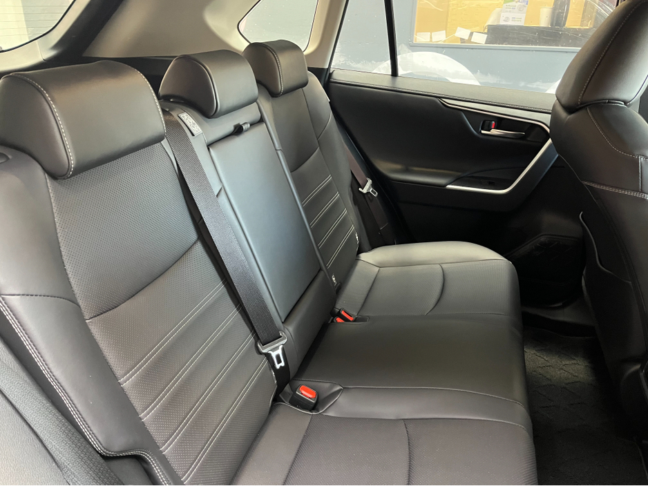2025 Toyota Rav4 - image 14
