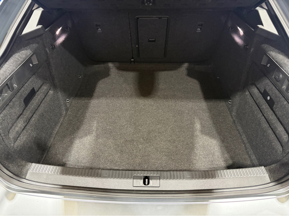 2021 Skoda Superb - image 15