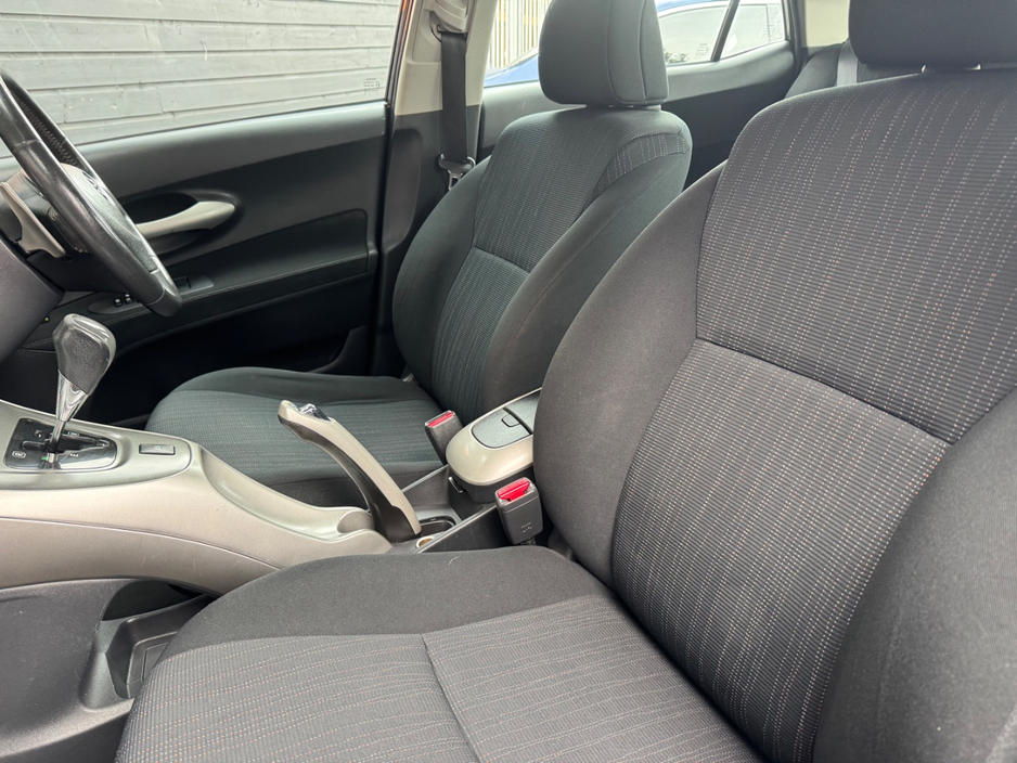 2009 Toyota Auris - image 7