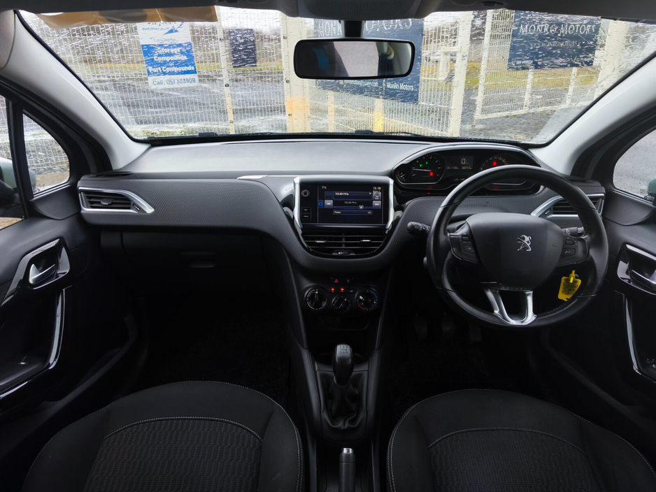 2017 Peugeot 208 1.2 PureTech 82bhp Active 3 dr €8,650