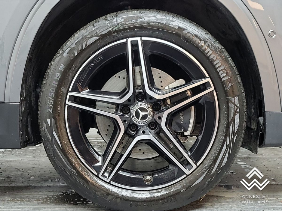 2025 Mercedes-Benz GLA Class GLA250e AMG Line Executive Exclusive Edition