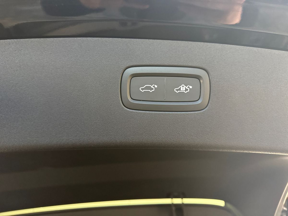 2026 Volvo ES90 - image 23