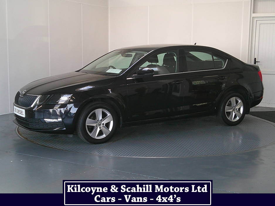 2020 Skoda Octavia - image 3