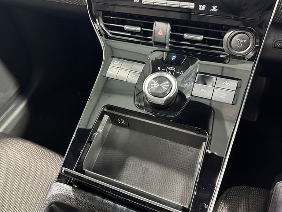 2024 Toyota bZ4X - image 15