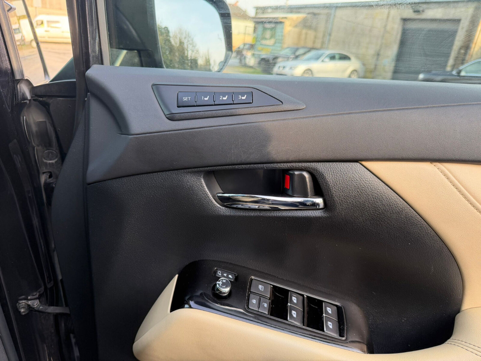 2021 Toyota Alphard - image 13