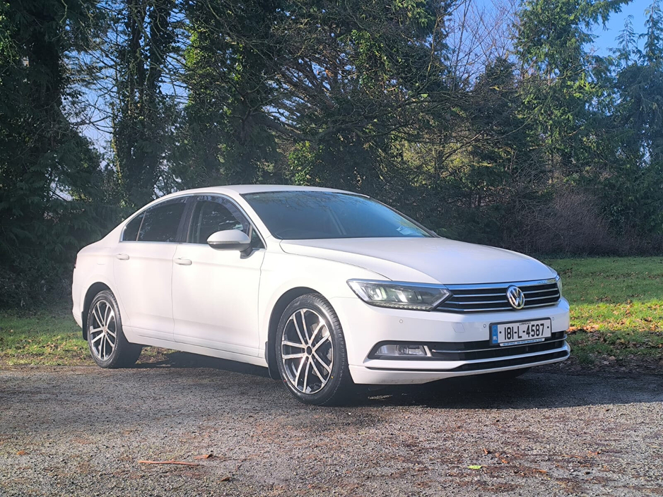 2018 Volkswagen Passat - image 5