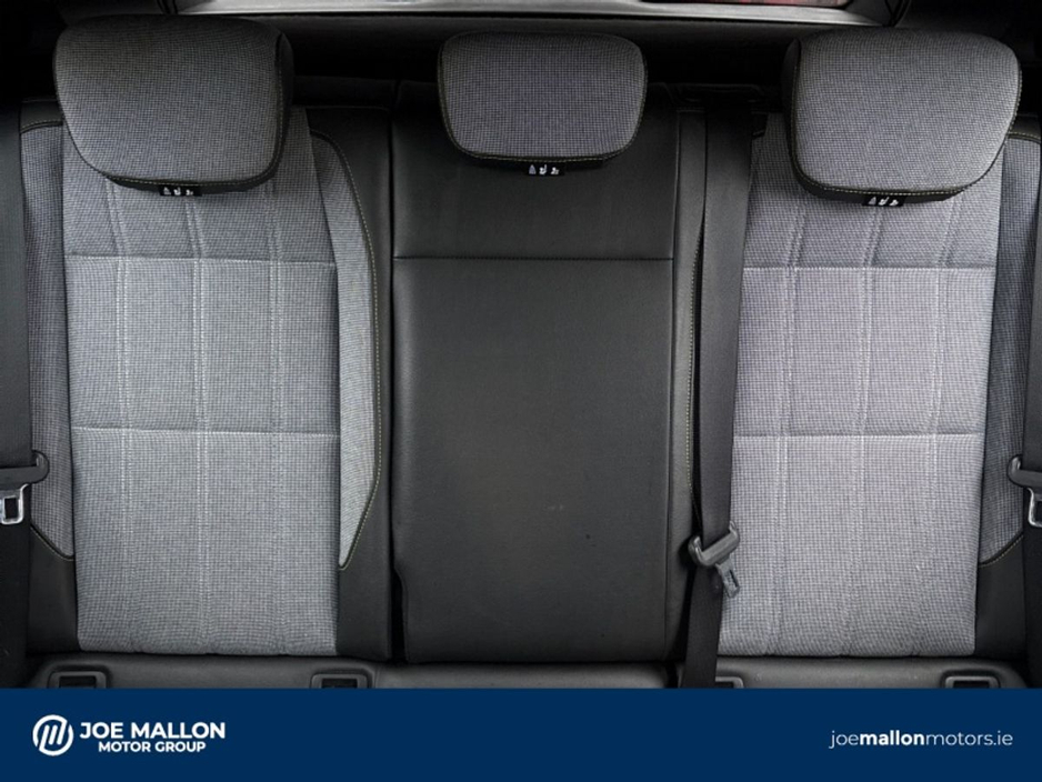 2023 Renault Megane E-Tech EV60 220hp Techno €24,950