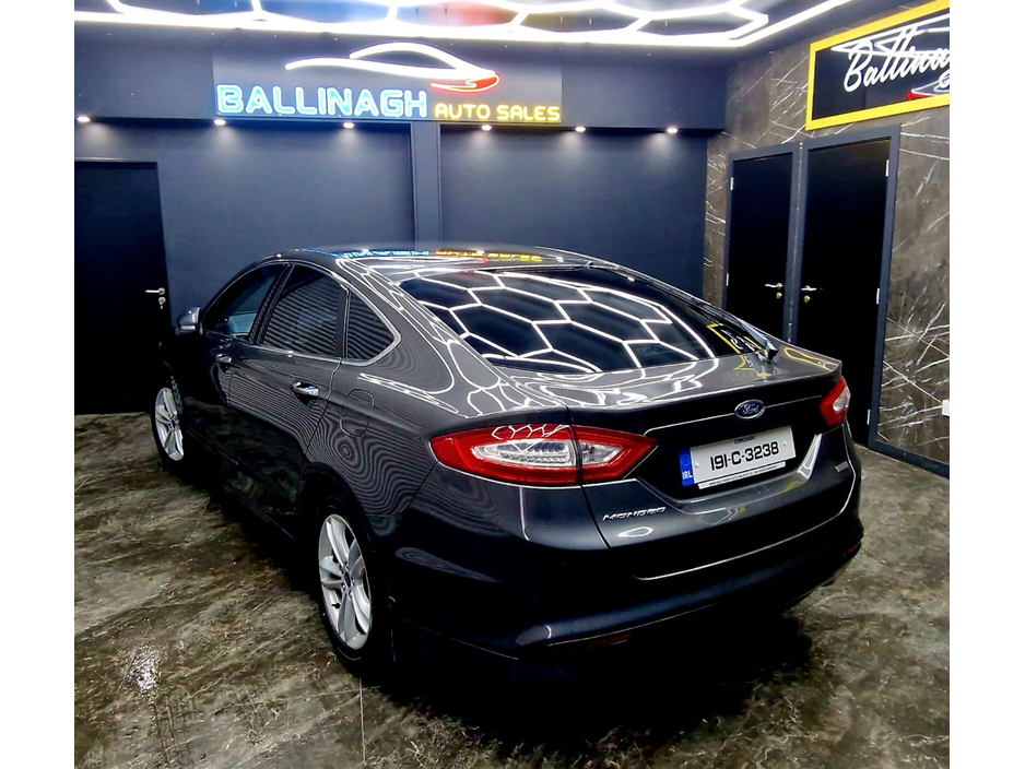 2019 Ford Mondeo - image 9
