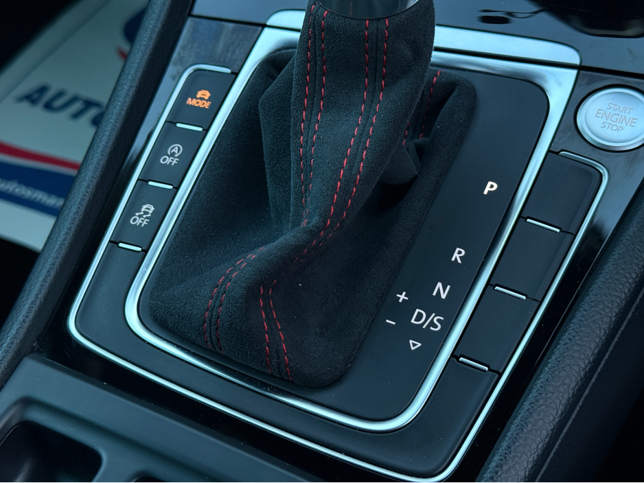 2016 Volkswagen Golf - image 21