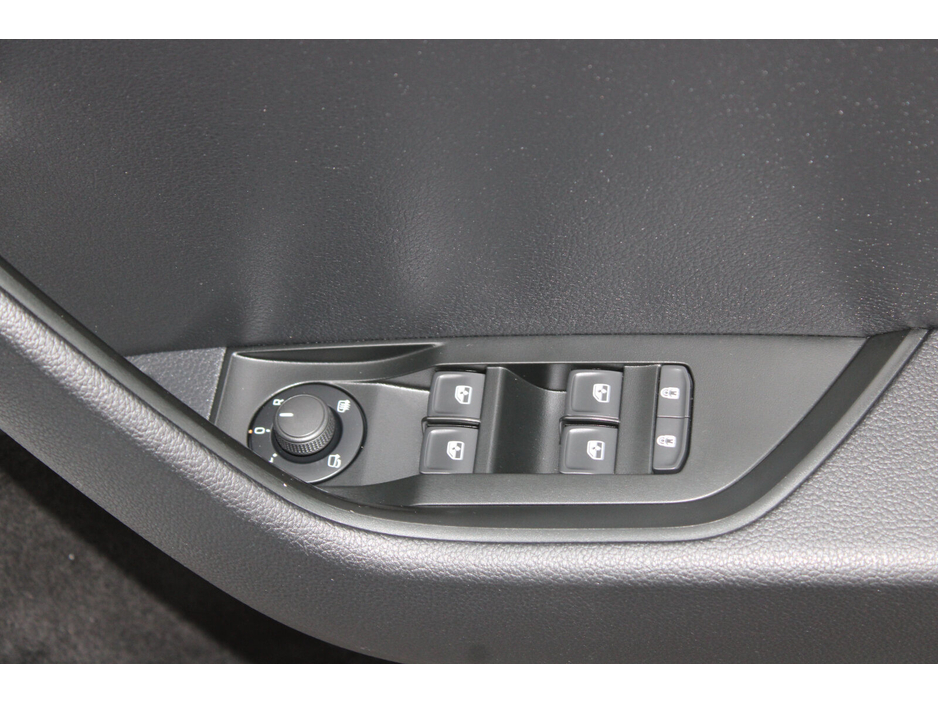 2021 Skoda Superb - image 14