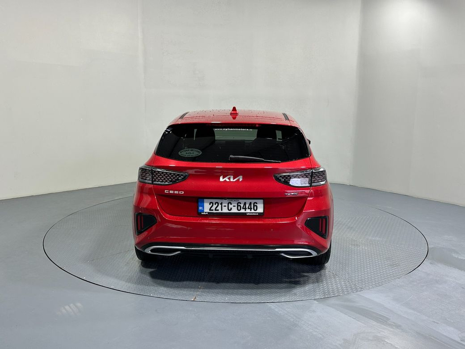 2022 Kia Ceed - image 6