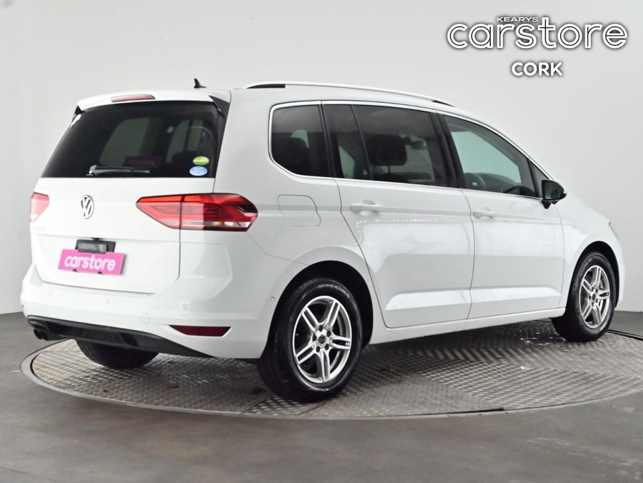 2020 Volkswagen Touran - image 5