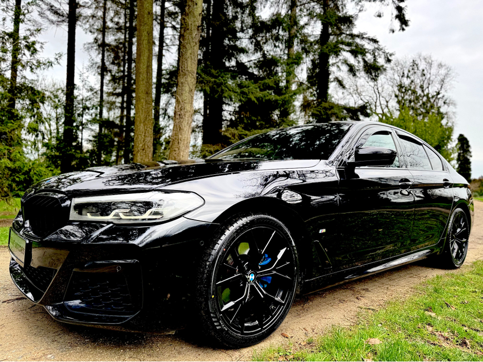 2021 BMW 5 Series - image 36