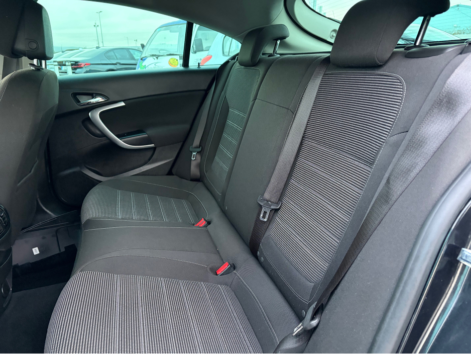 2014 Vauxhall Insignia 2.0 CDTI ECOFLEX SRI S/S 163PS 5DR €4,950