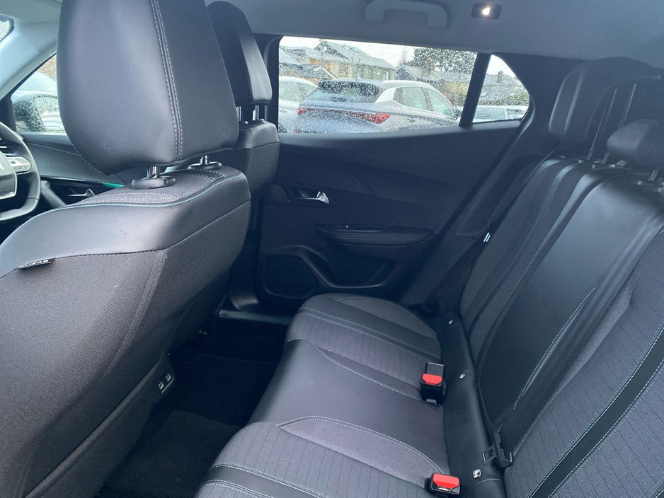 2022 Peugeot 2008 - image 13