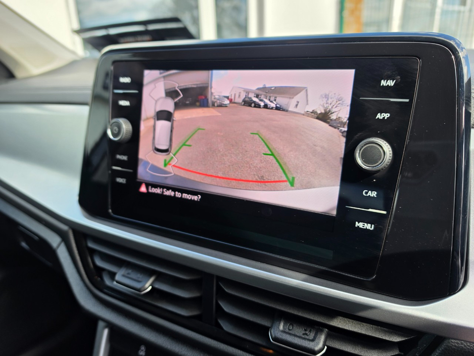 2022 Volkswagen T-Roc - image 15