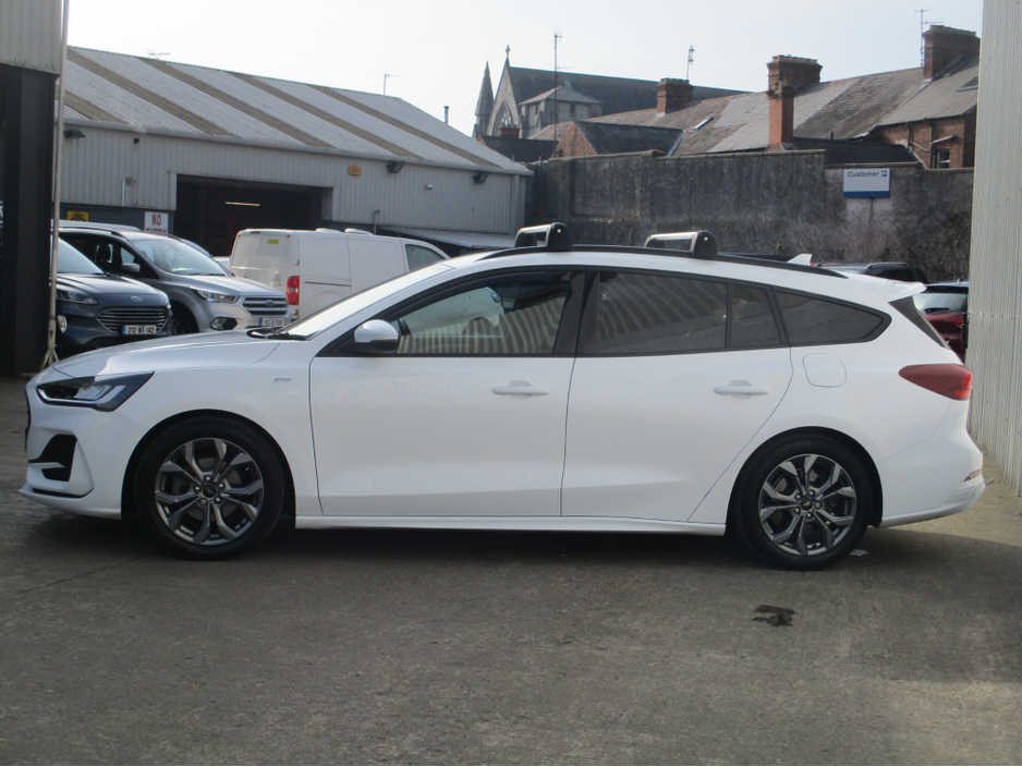 2024 Ford Focus - image 32