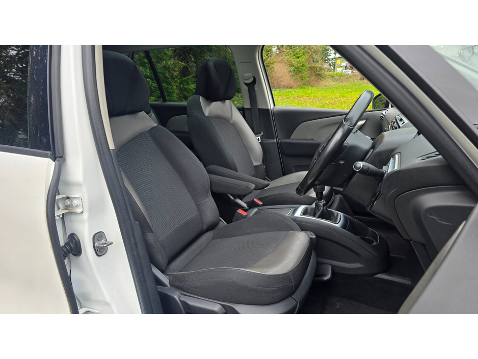 2016 Citroen C4 - image 24