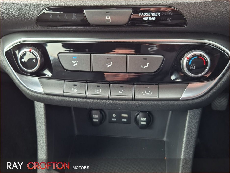 2019 Hyundai i30 - image 13