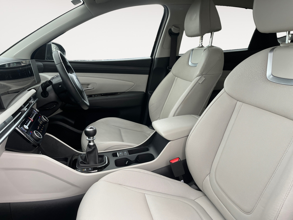 2025 Hyundai Tucson - image 16