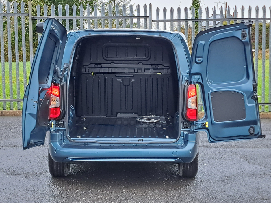 2026 Opel Combo - image 13