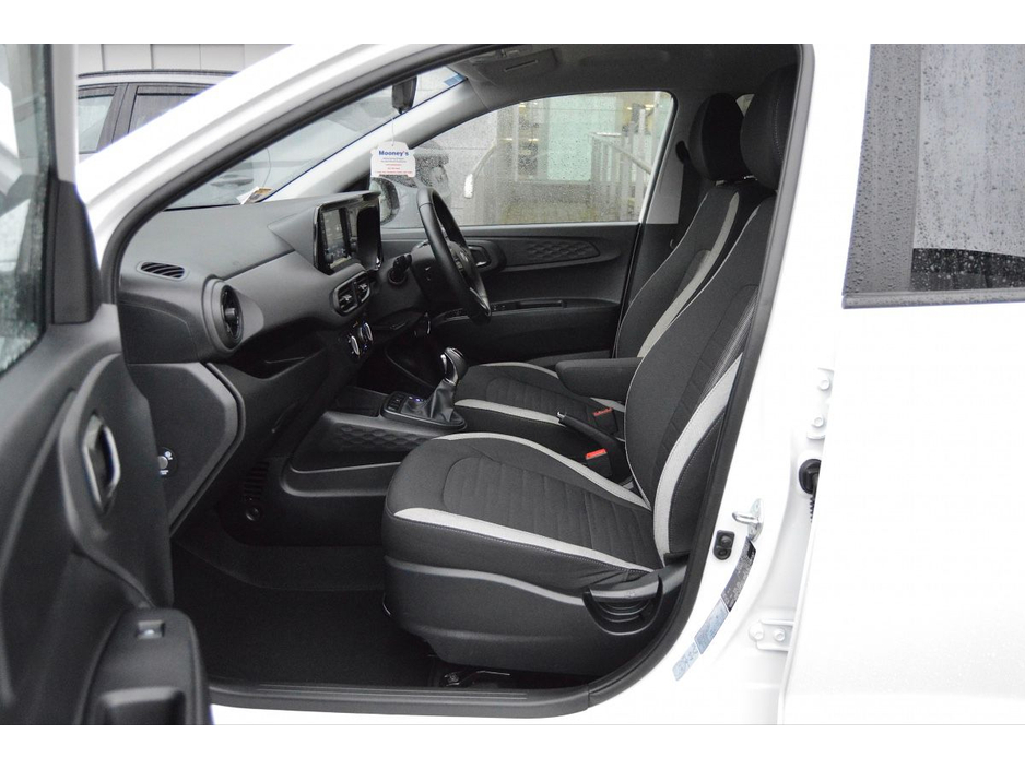 2024 Hyundai i10 i10 Deluxe Plus Auto €21,995