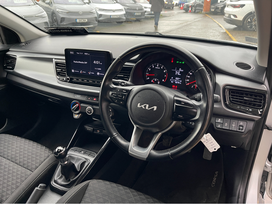 2022 Kia Rio - image 14