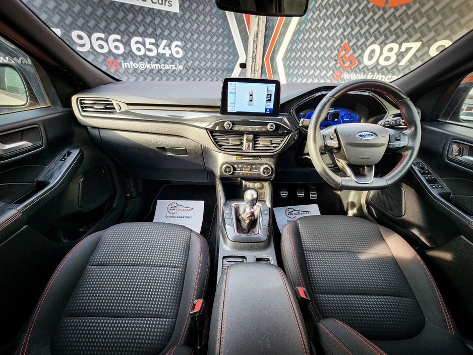 2022 Ford Kuga - image 17