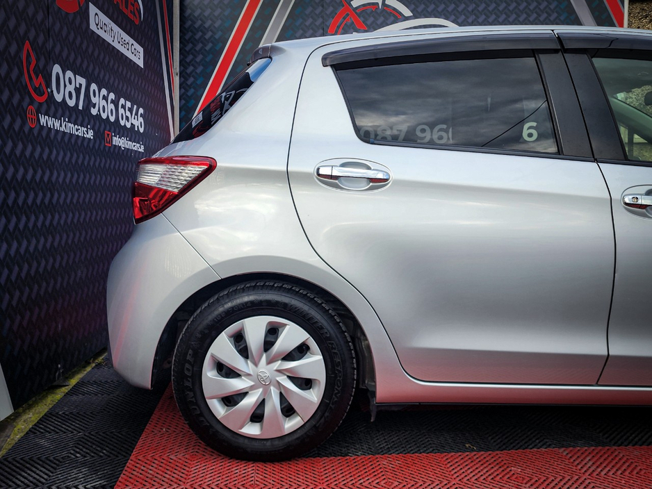 2020 Toyota Vitz - image 10