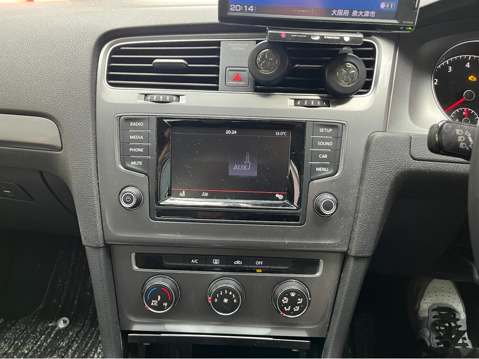 2014 Volkswagen Golf - image 17