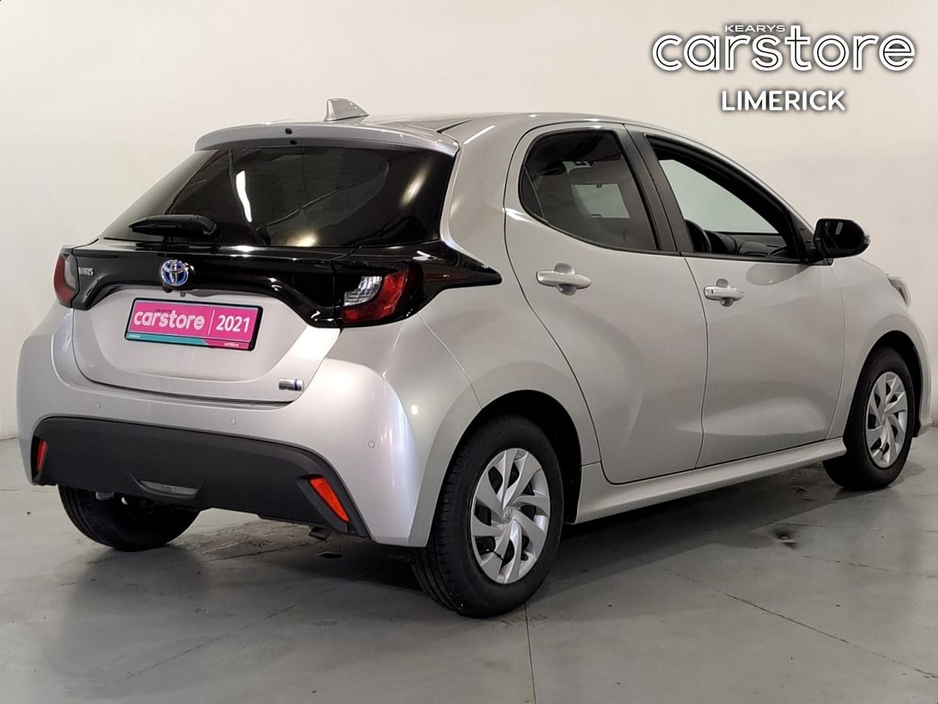 2021 Toyota Yaris 1.5 HYBRID €17,880