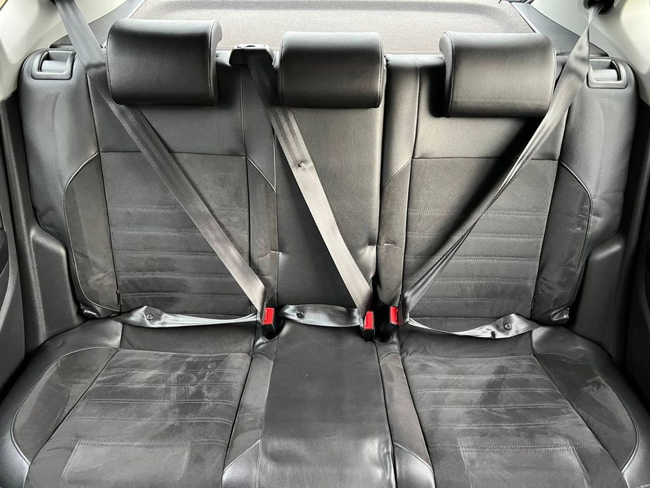 2016 Volkswagen Polo HIGHLINE 1.2 TSI AUTO // FULL SERVICE HISTORY // LEATHER/ALCANTARA HEATED SEATS // REVERSE CAMERA €13,900