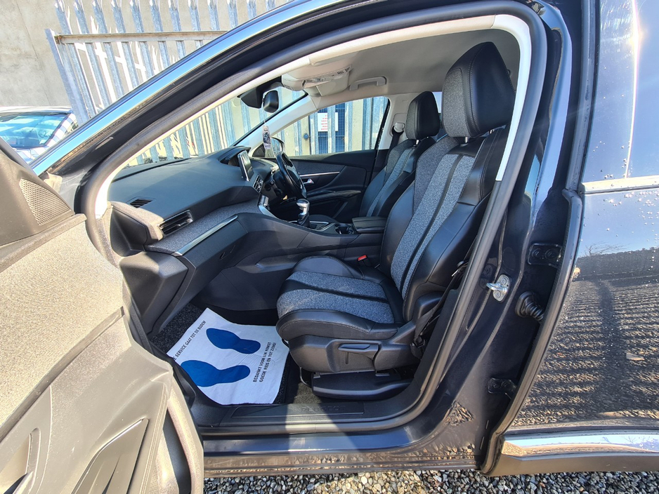 2019 Peugeot 3008 - image 9