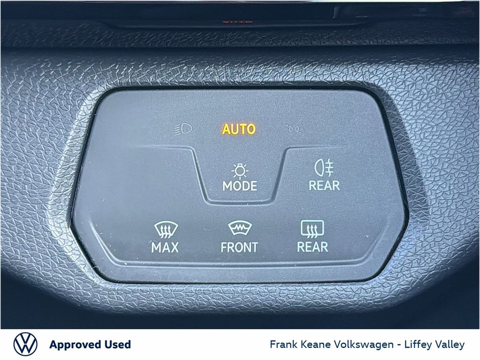 2023 Volkswagen ID.4 - image 19