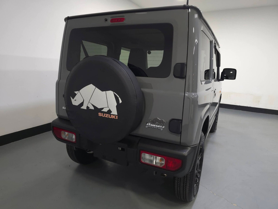 2023 Suzuki Jimny - image 10